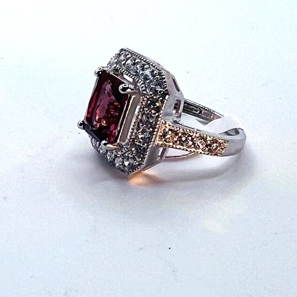 Ring Bomb Party Ring, NWOT, Size 6 - Picture 2 of 5